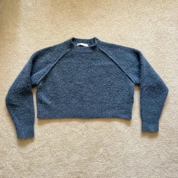 Zara Oversized Cropped Blue Sweater from Zara, Size Large, Boxy, Warm and Cozy - Picture 4 of 4